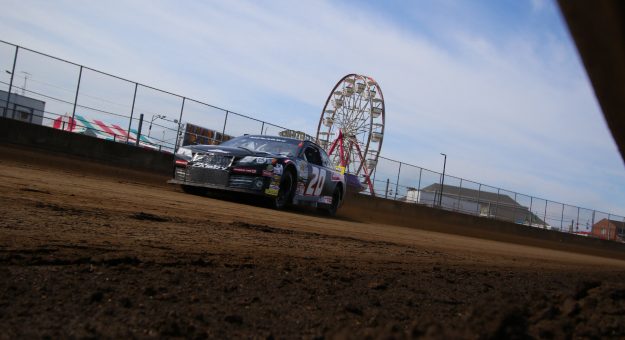 Visit Logan Seavey, No. 20 Craftsman Toyota Preview: DuQuoin page