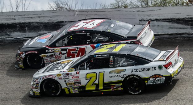Visit FAST FACTS: Kentuckiana Ford Dealers Fall Classic 200 at Salem Speedway page