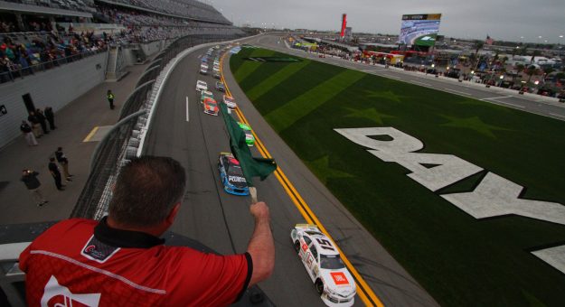 Visit Relive The Lucas Oil 200 Through Pictures page