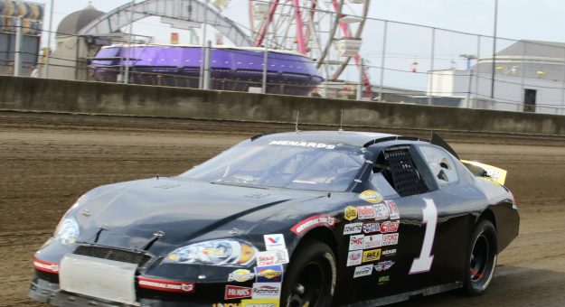 Visit Ninth-Place Dick Doheny Splits Duties as Driver and Crew Chief page