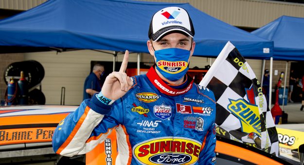Visit Blaine Perkins & Jesse Love Pad First Wins With Multiple Contingency Awards page