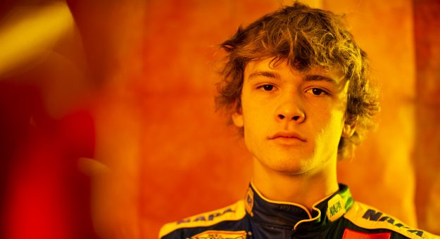 Visit Jesse Love shows off paint scheme for 2022 Chili Bowl page