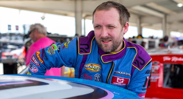 Visit Marine Corps veteran Josh White makes return to ARCA at Charlotte Motor Speedway page