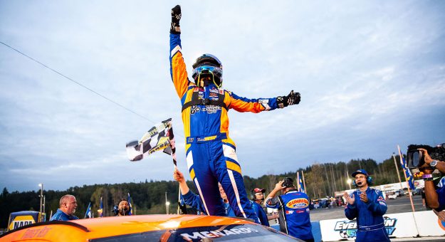 Visit Tanner Reif snaps teammate Jake Drew’s win streak, takes checkered at Evergreen in West Series’ 1,000th race page