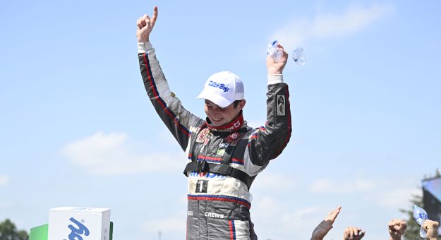 Visit Brent Crews ends Jesse Love’s four-race win streak, earns first victory at Springfield page