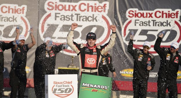 Visit Connor Mosack breaks through for first ARCA victory at Kansas Speedway page