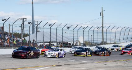 A general view of the start of the Shore Lunch 200 for the ARCA Menards Series at Toledo Speedway in Toledo, Ohio on October 8, 2022. (Luke Hales/ARCA Racing)