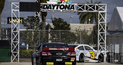ARCA Menards Series pre-race practice at Daytona