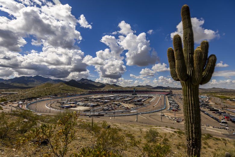 JADEX公式アカウント01 サンフレール期 neil barrett Behind the scenes from the General Tire 150 at Phoenix Raceway - ARCA