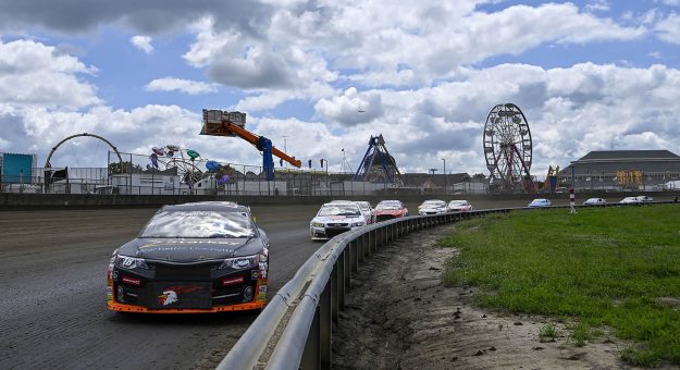 Visit Allen Crowe 100 at the Illinois State Fairgrounds page