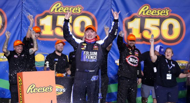 Visit Brenden Queen makes magic happen in Kansas for his eighth ARCA Menards Series victory of 2025 page