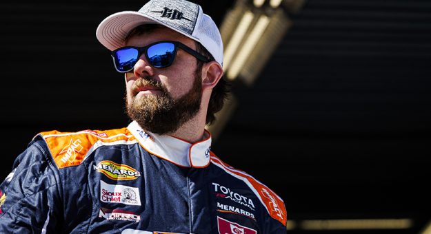 Visit Starting lineup: General Tire 200 at Daytona International Speedway page