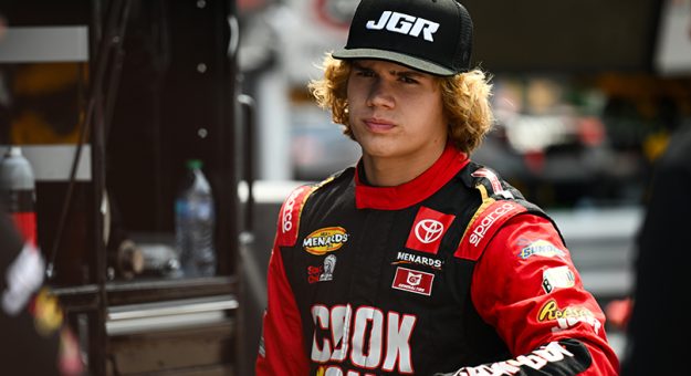 Visit PIT BOX: ARCA Menards Series East makes inaugural visit to historic Hickory Motor Speedway page