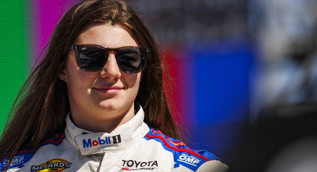 Visit PIT BOX: High speeds of Michigan await ARCA Menards Series drivers this Friday page